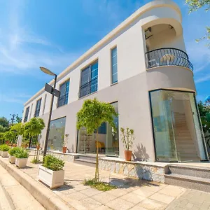 *** Hotel Nebo Albanie