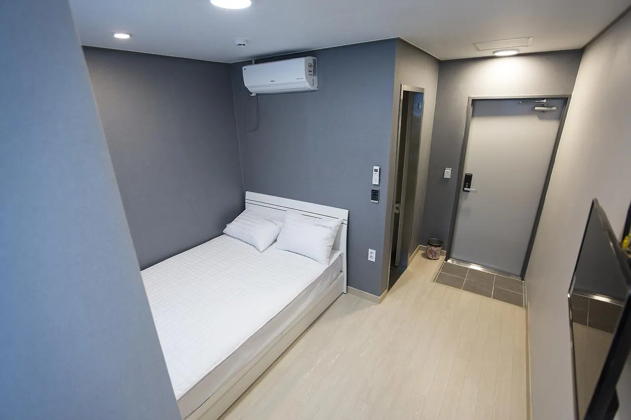 Отель O'Guest In Haeundae Пусан 2*,